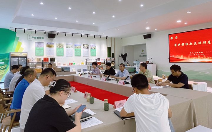省供销社走访慰问农村指导员和挂职干部